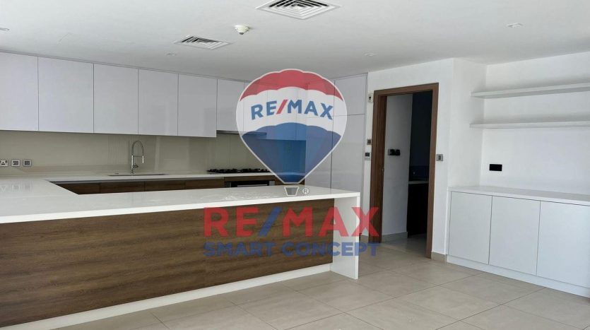 Villa on Yas Island, Abu-Dhabi, 3 bedrooms, 390 m2 / per year