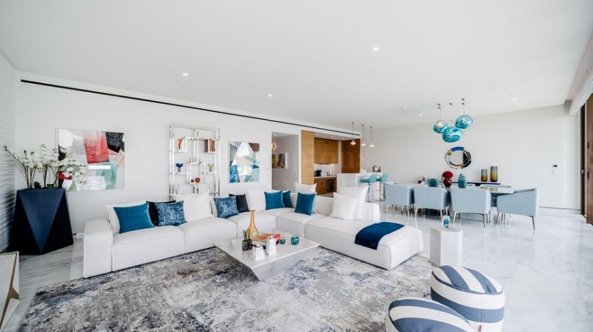 Apartment on Palm Jumeirah, Dubai, 2 bedrooms, 254.6 m2 / per year