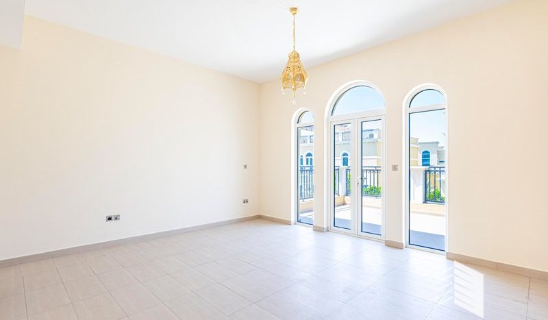 Villa on Jumeirah Park, Dubai, 4 bedrooms, 385.92 m2 / per year