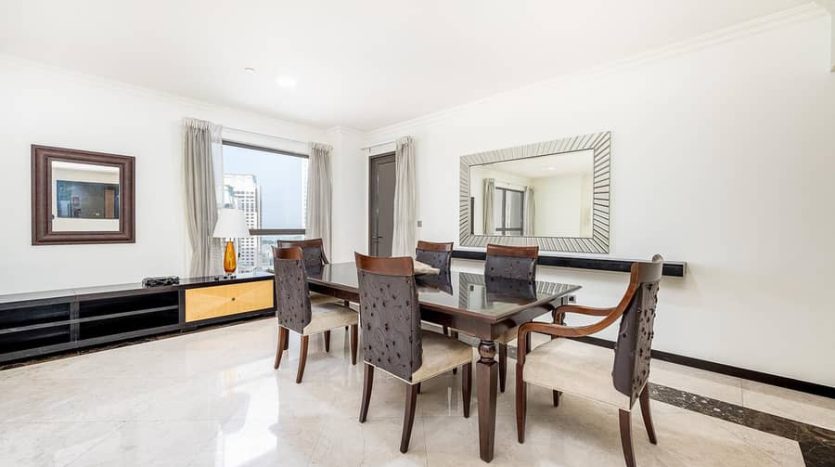 Apartment on Jumeirah Beach Residence, Dubai, 3 bedrooms, 198 m2 / per year