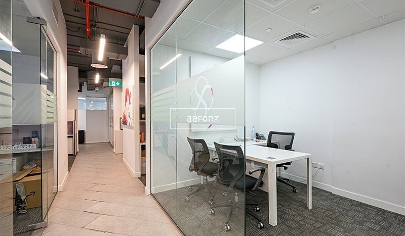 Office on Business Bay, Dubai, 453.3 m2 / per year