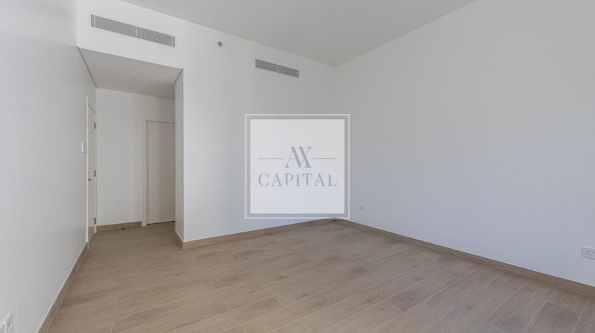 Apartment on Jumeirah, Dubai, 2 bedrooms, 111.6 m2 / per year