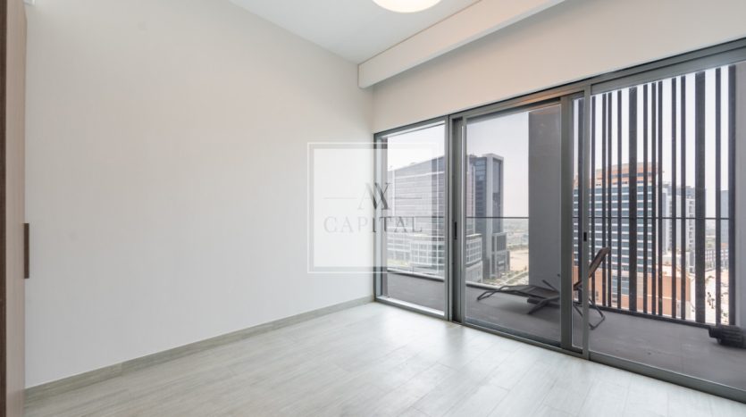 Apartment on Business Bay, Dubai, 2 bedrooms, 124.4 m2 / per year