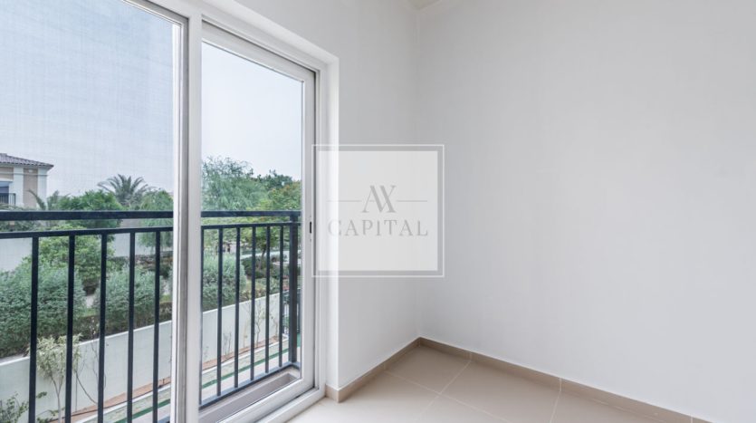 Вилла в Dubai Land, 5 спален, 517.6 м2 / в год