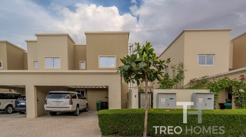 Townhouse on Dubai Land, Dubai, 4 bedrooms, 232 m2  | Foto 1