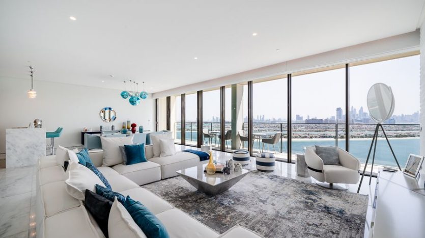 Apartment on Palm Jumeirah, Dubai, 2 bedrooms, 254.6 m2 / per year