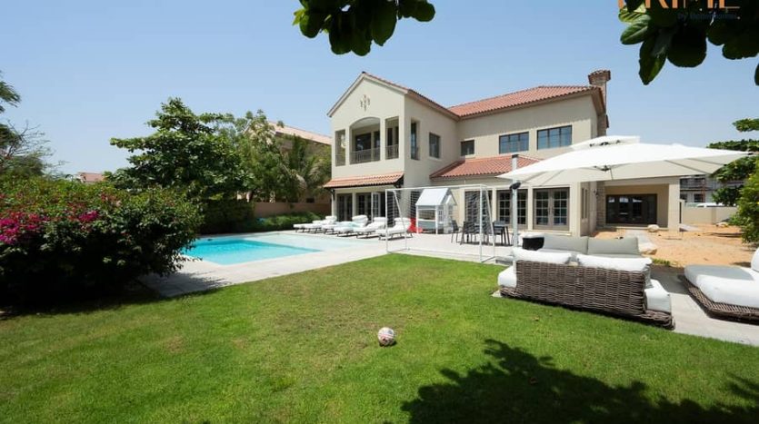 Villa on Jumeirah Golf Estates, Dubai, 5 bedrooms, 1469 m2  | Foto 1