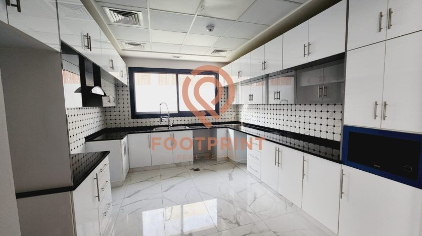 Villa on Al Furjan, Dubai, 6 bedrooms, 580.6 m2  | Foto 2