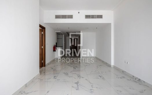 Apartment on Business Bay, Dubai, 1 bedroom, 81 m2 / per year