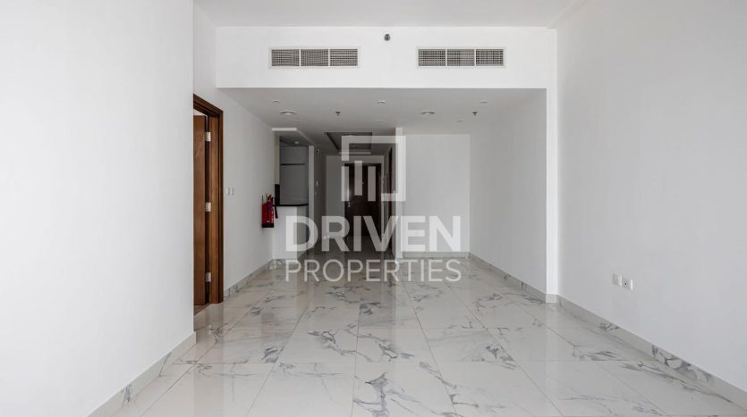Apartment on Business Bay, Dubai, 1 bedroom, 81 m2 / per year