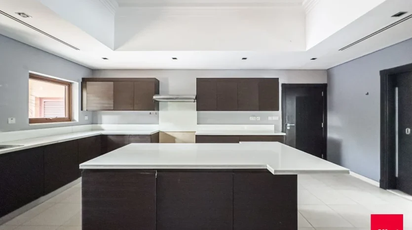 Villa on Al Furjan, Dubai, 6 bedrooms, 874.7 m2 / per year