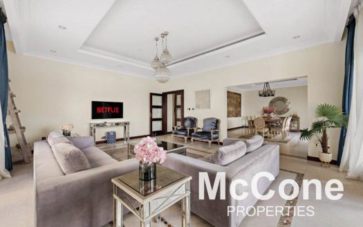 Вилла в Пальма Джумейра, Дубай, 4 спальни, 684.97 м2