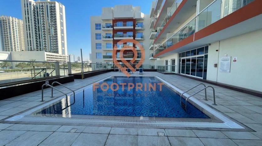 Apartment on Jumeirah Village Circle, Dubai, 3 bedrooms, 232.3 m2 / per year