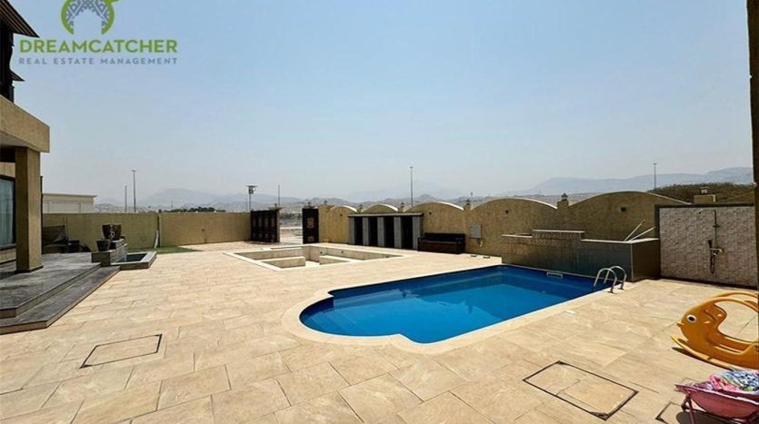 Вилла в Shamal Julphar, Рас-эль-Хайме, 4 спальни, 371.6 м2 / в год