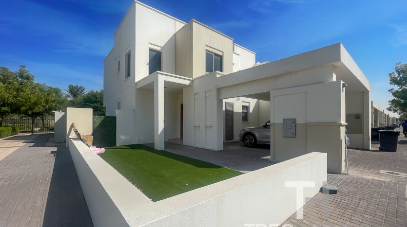 Townhouse on Town Square, Dubai, 4 bedrooms, 292 m2 / per year