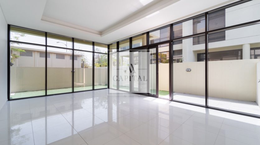 Villa on DAMAC Hills (Akoya by DAMAC), Dubai, 3 bedrooms, 253 m2 / per year