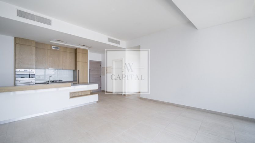 Apartment on Palm Jumeirah, Dubai, 2 bedrooms, 124 m2 / per year