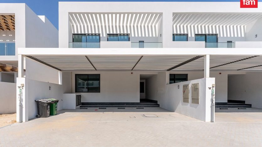 Townhouse on Al Furjan, Dubai, 4 bedrooms, 247.4 m2 / per year