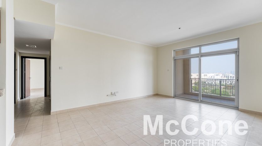 Квартира в The Views, Дубай, 2 спальни, 122.17 м2 / в год