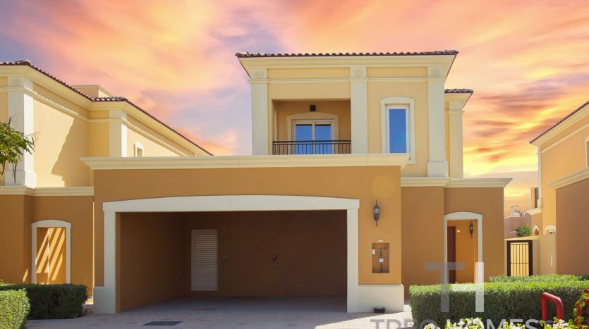 Вилла в Dubai Land, 3 спальни, 204 м2 / в год