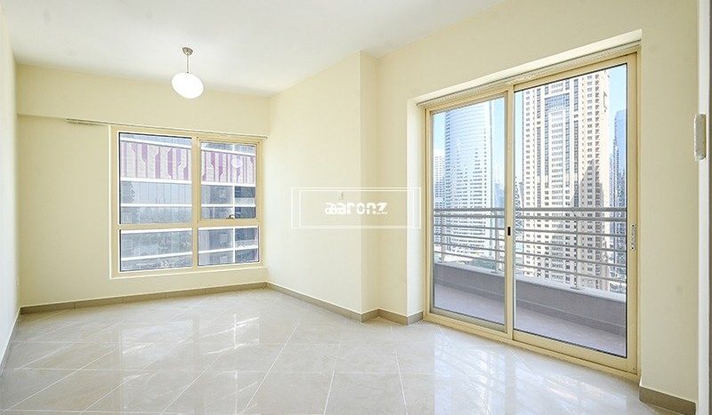 Квартира в Джумейра Лейк Тауэрс, Дубай, 2 спальни, 121.3 м2 / в год