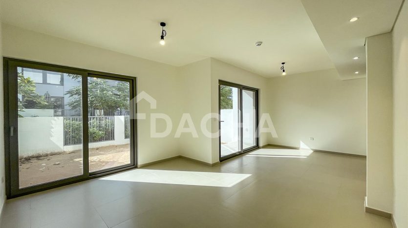 Townhouse on Tilal Al Ghaf, Dubai, 3 bedrooms, 199.9 m2 / per year