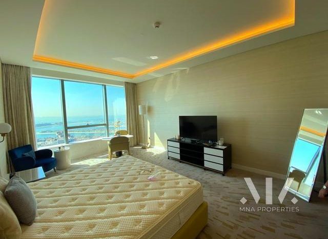 Apartment on Palm Jumeirah, Dubai, 47.1 m2 / per year