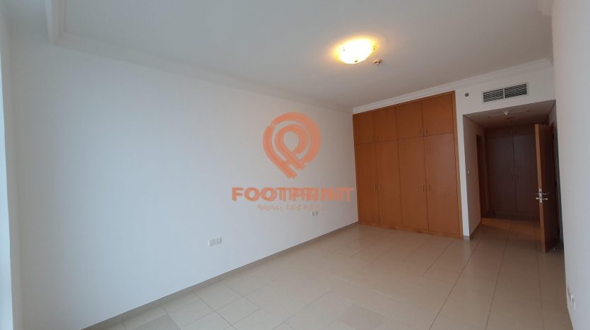 Apartment on Business Bay, Dubai, 2 bedrooms, 149.8 m2 / per year
