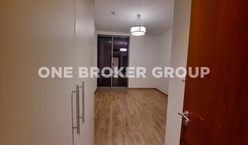 Apartment on Business Bay, Dubai, 3 bedrooms, 188 m2 / per year