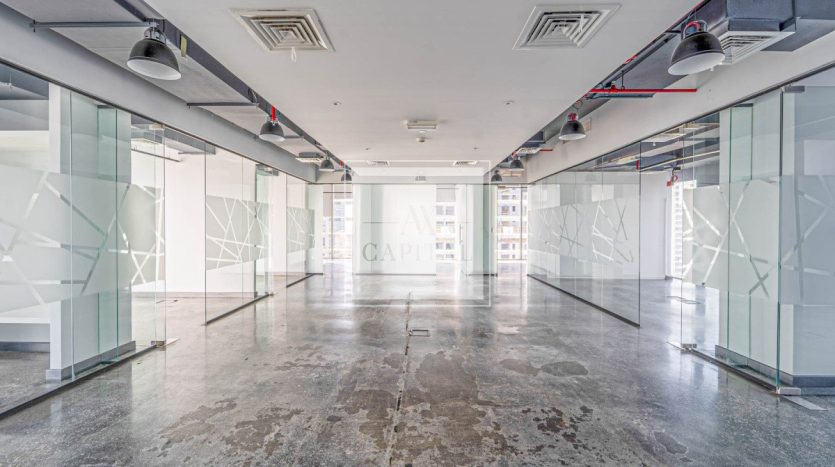 Office on Business Bay, Dubai, 255.4 m2 / per year