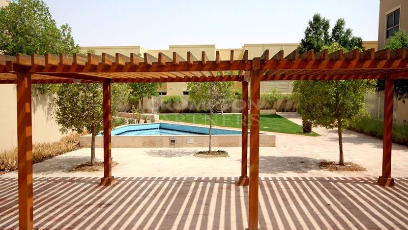Villa on Al Raha Gardens, Abu-Dhabi, 3 bedrooms, 269 m2 / per year