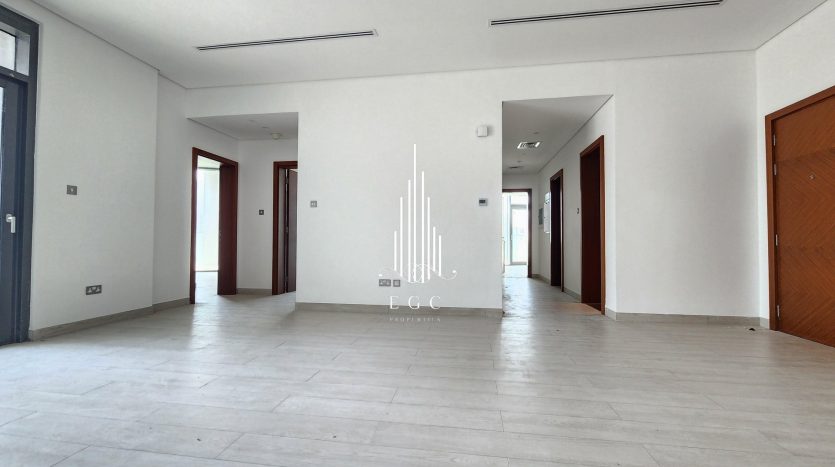 Apartment on Tourist Club Area, Abu-Dhabi, 2 bedrooms, 111.5 m2 / per year