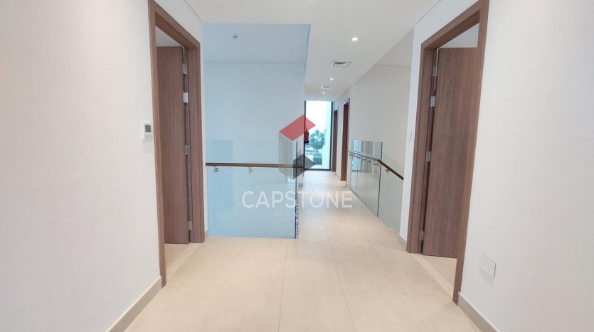 Villa on Yas Island, Abu-Dhabi, 4 bedrooms, 451 m2 / per year