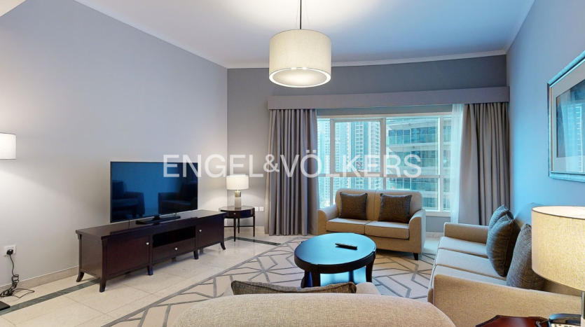 Apartment on Dubai Marina, 2 bedrooms, 160 m2 / per year