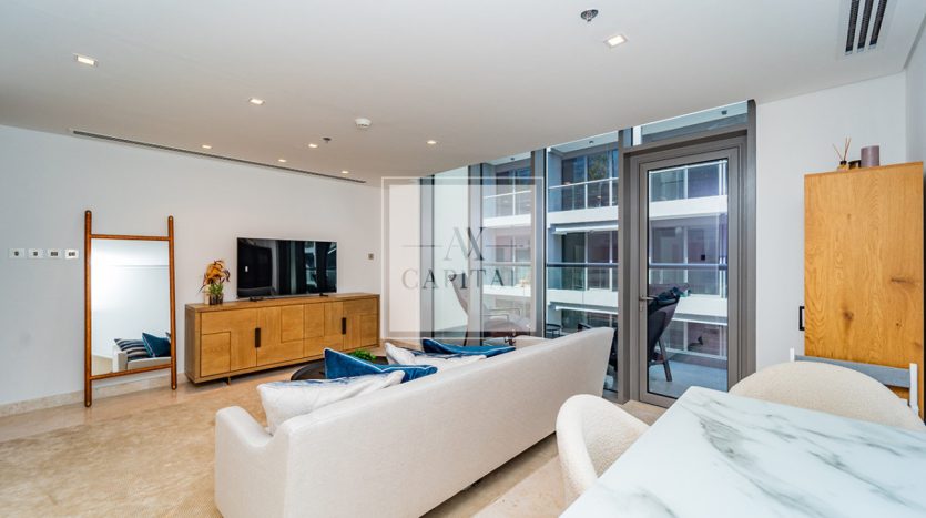 Apartment on Business Bay, Dubai, 2 bedrooms, 93.4 m2 / per year