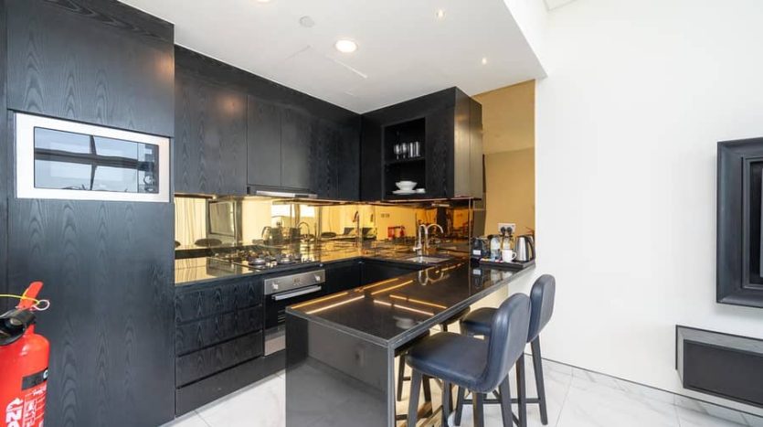 Apartment on Business Bay, Dubai, 1 bedroom, 88 m2 / per year