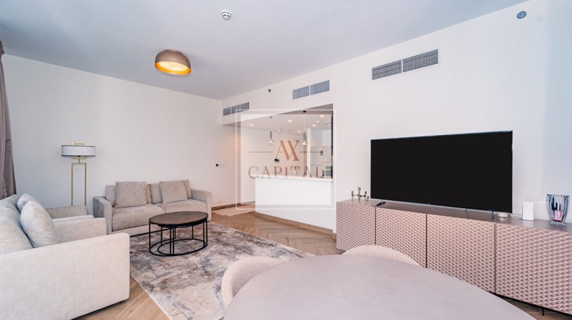 Apartment on Al-Kifaf, Dubai, 2 bedrooms, 130.1 m2 / per year