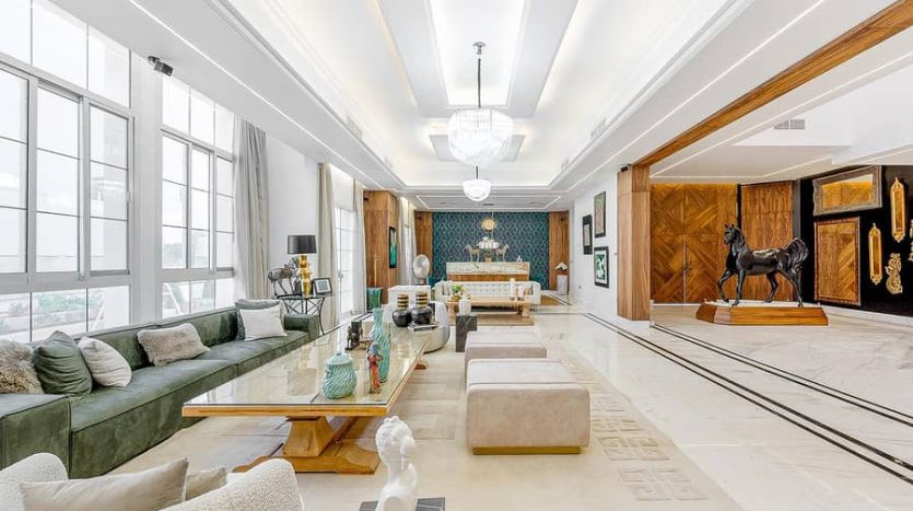 Villa on Al Muhaisnah, Dubai, 8 bedrooms, 1022 m2  | Foto 3