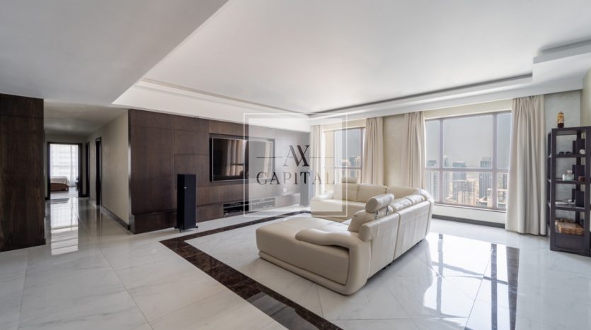 Apartment on Jumeirah Beach Residence, Dubai, 4 bedrooms, 269.3 m2 / per year