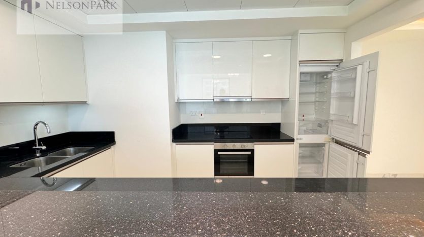 Apartment on Business Bay, Dubai, 1 bedroom, 97.5 m2 / per year