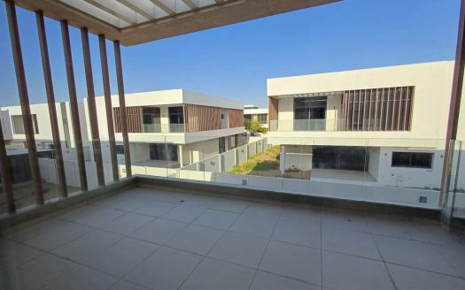 Commercial property on Yas Island, Abu-Dhabi, 5 bedrooms, 457 m2 / per year