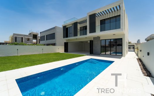 Вилла в Jumeirah Park, Дубай, 5 спален, 592 м2 / в год