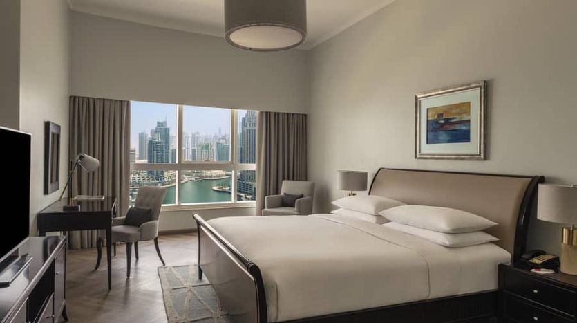 Apartment on Dubai Marina, 3 bedrooms, 220 m2 / per year