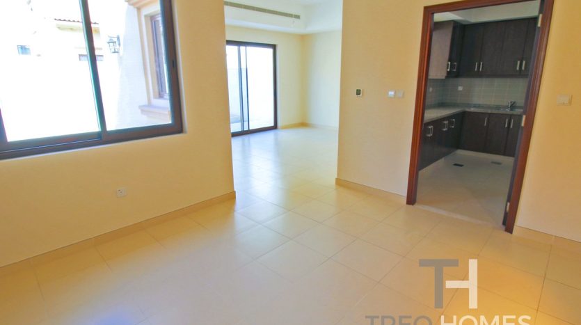 Villa on Rome, Dubai, 4 bedrooms, 234 m2 / per year