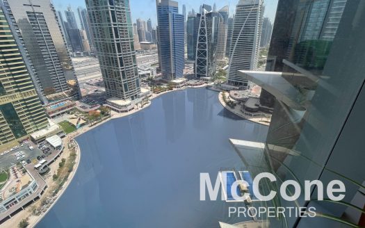Office on Jumeirah Lake Towers, Dubai, 98.29 m2 / per year