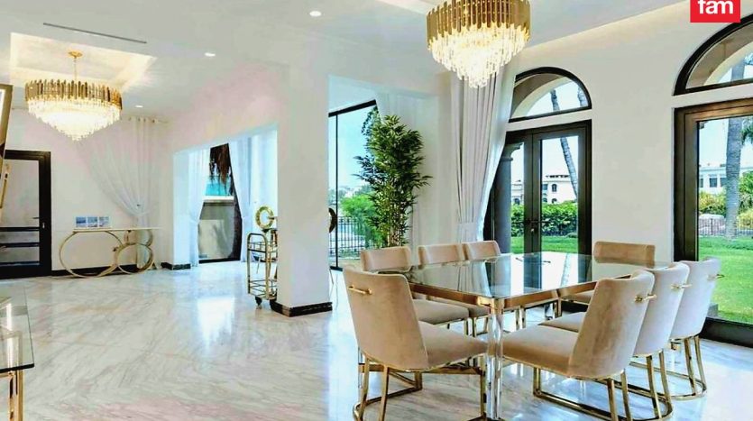 Villa on Palm Jumeirah, Dubai, 3 bedrooms, 423.3 m2 / per year