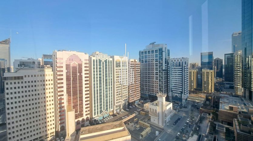 Квартира в Corniche Road, Абу-Даби, 4 спальни, 288 м2 / в год