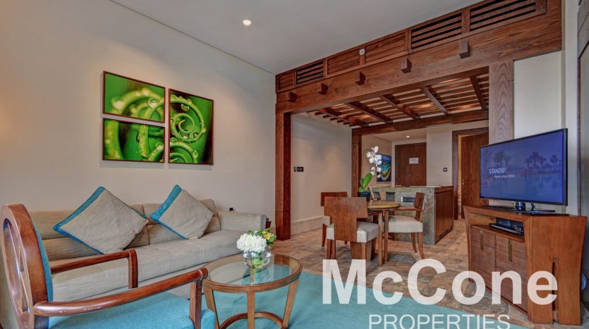 Apartment on Palm Jumeirah, Dubai, 1 bedroom, 74.97 m2 / per year
