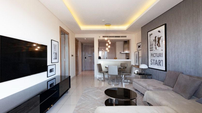 Apartment on Business Bay, Dubai, 1 bedroom, 91.04 m2 / per month