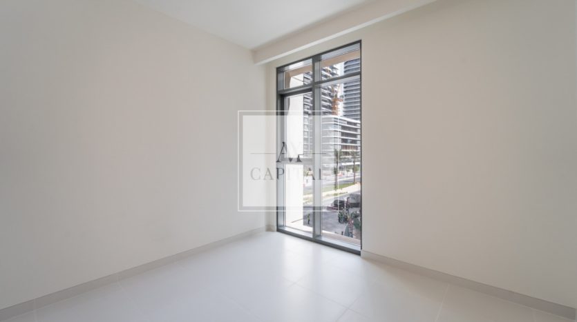 Apartment on Dubai Harbour, Dubai, 2 bedrooms, 103.3 m2 / per year